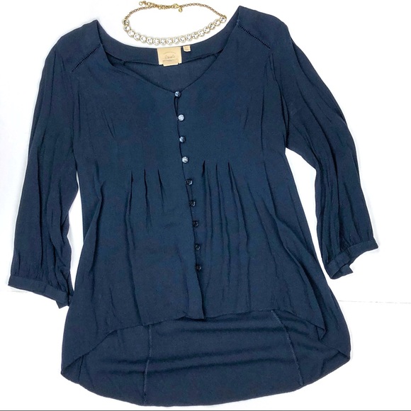 Vanessa Virginia Velvety Soft Light Button Blouse - Picture 6 of 8